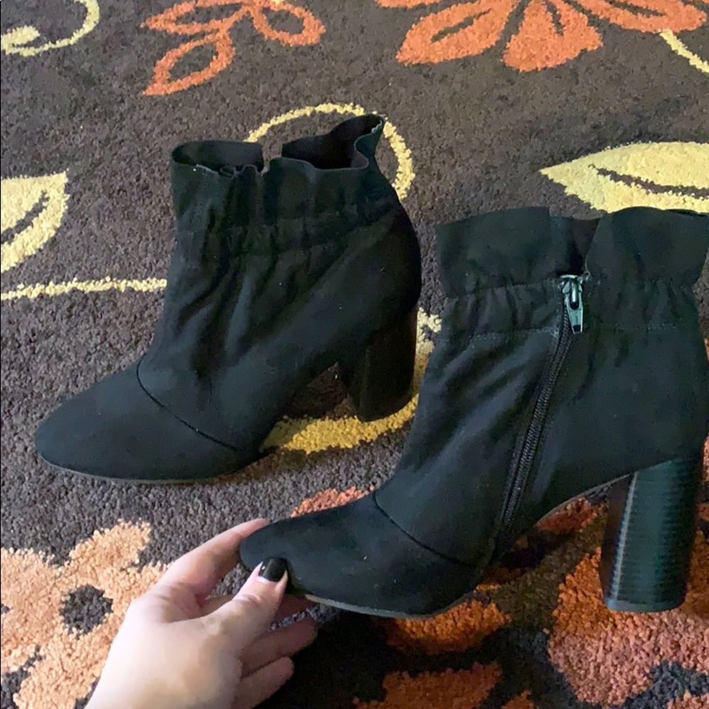NEW! Black high heel booties